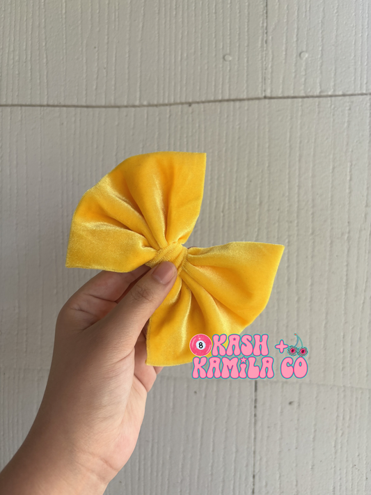 RTS 5” Bow Velvet Golden Yellow / Clip