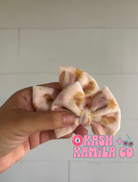 RTS 3” Piggies Pooh Floral & Bees /Clip