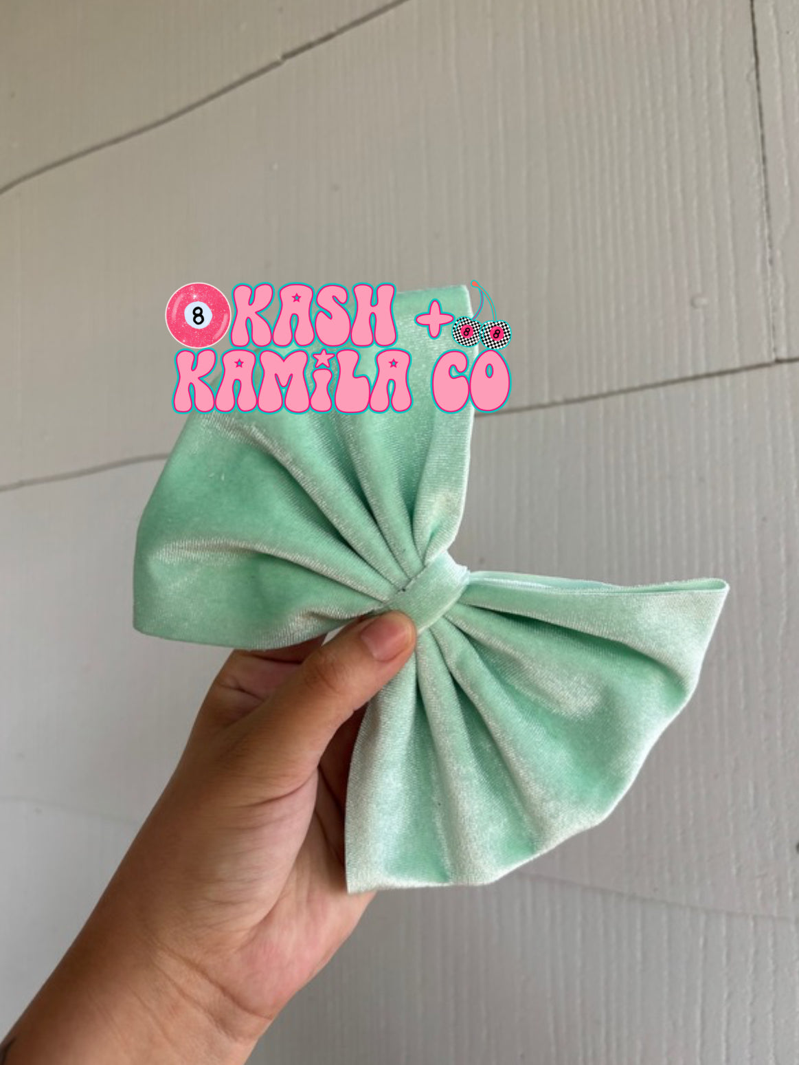 RTS 6” Bow Velvet Mint / Clip