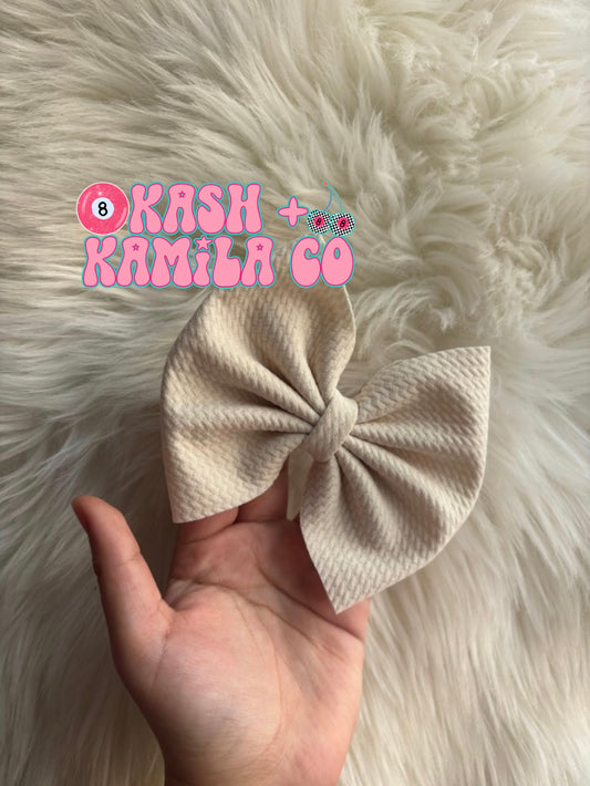 RTS 5” Bow Cream/Clip